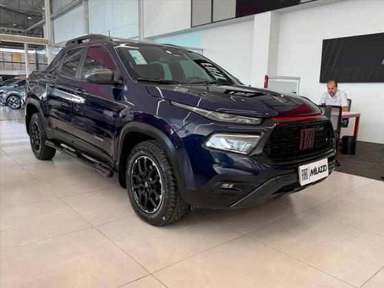 FIAT TORO 2.0 16V TURBO DIESEL ULTRA 4WD AT9 FIAT TORO 2.0 16V TURBO DIESEL ULTRA 4WD AT9
